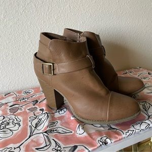 LAUREN CONRAD Heeled Booties